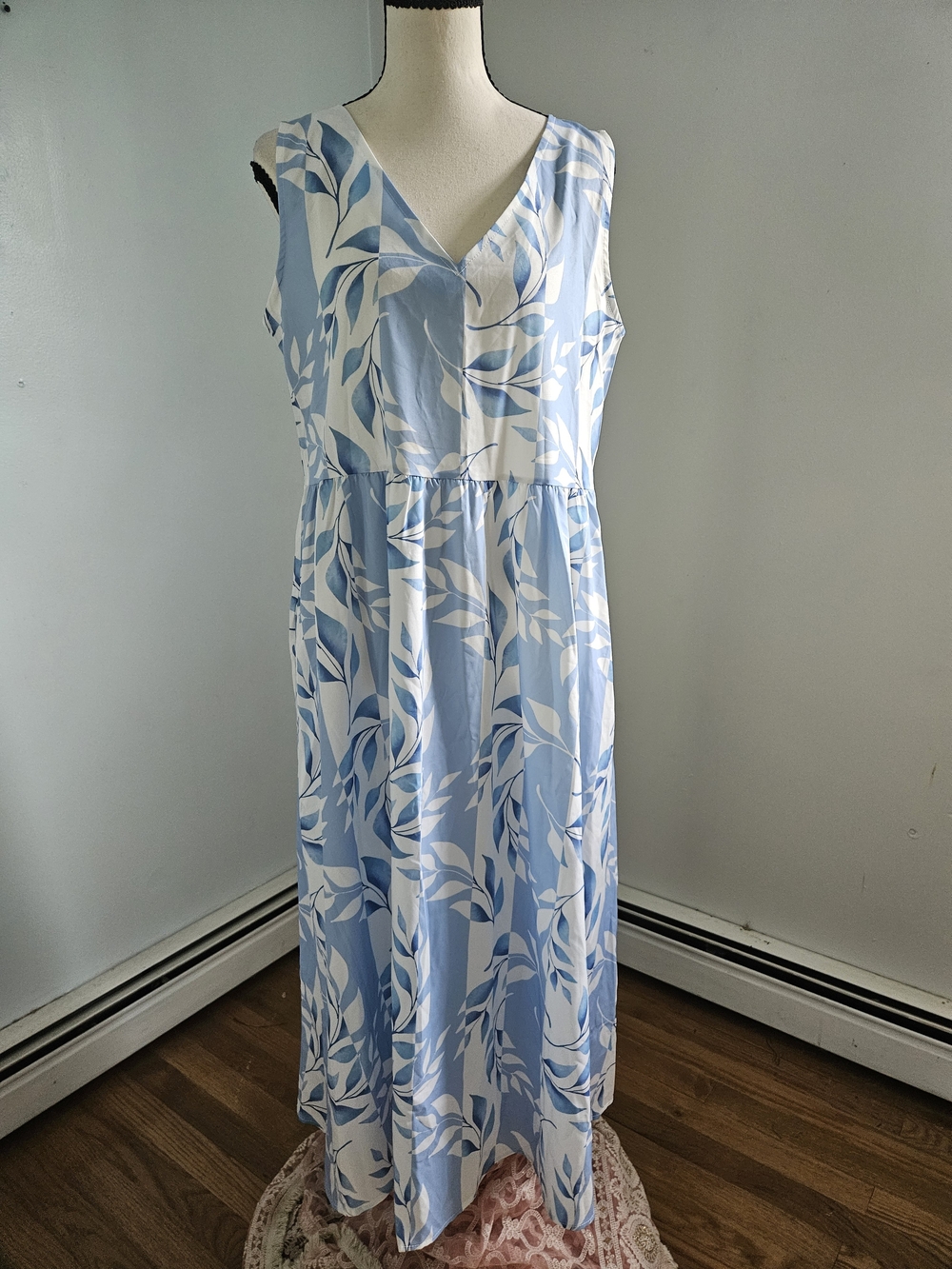 Sleeveless Light Blue & White V-Neck Maxi Dress. Vacation Wear P358